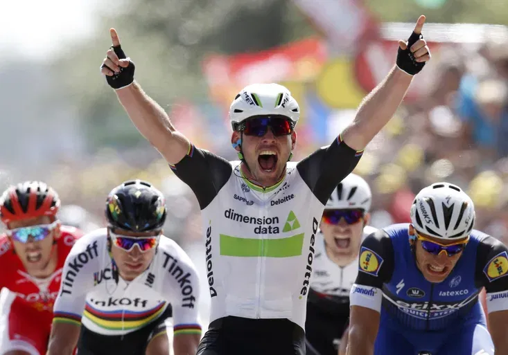 Cavendish je na Tour de France poprvé ve žlutém! Jak přespurtoval Sagana s Kittelem?