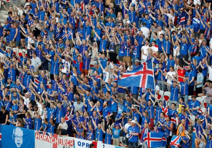 Zranění kvůli výsledku fotbalu? Fanoušek dostal lahví od anglického boxera. Protože je Islanďan