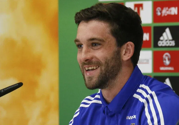 Will Grigg se stal ikonou! Proč jej teď za každou cenu chtějí fanoušci v Hamburku?