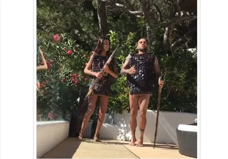 Tropický virus, nebo o co jde? Obránce Dani Alves baví svět bizarním tancem!