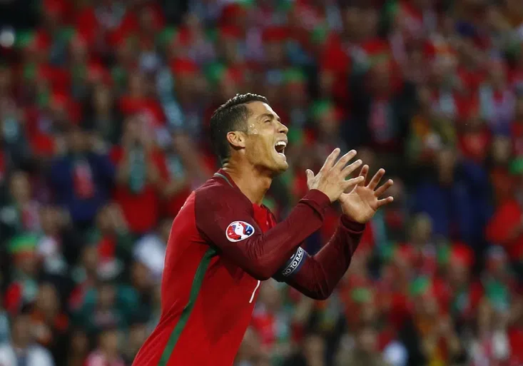 Portugalsko nečekaně ztratilo! Ronaldo na Vikingy z Islandu nevyzrál. Proč se nestal hrdinou?