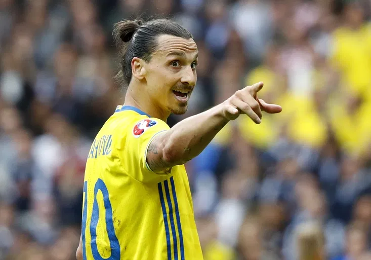 Zlatan je pán! Jak donutil skórovat soupeře do vlastní branky?