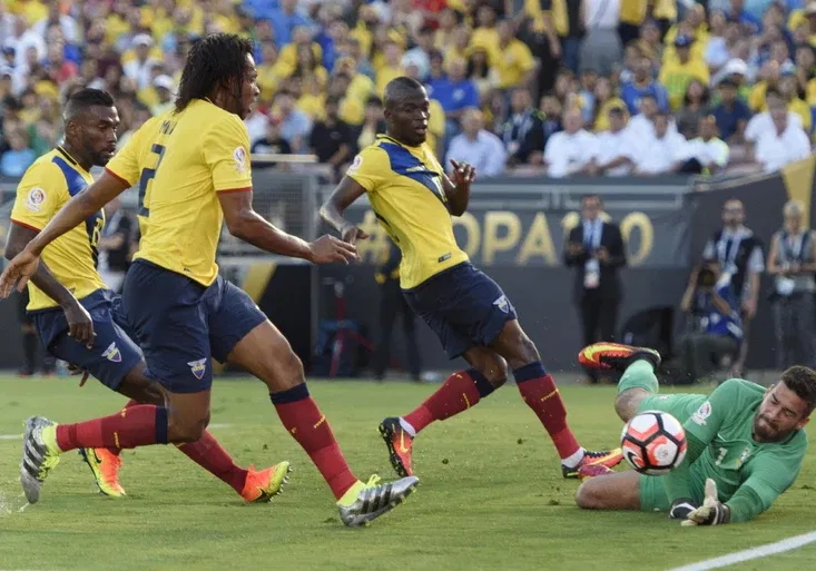 Kanárci těsně unikli trapasu. Co Brazílii zachránilo po hrubici Alissona?