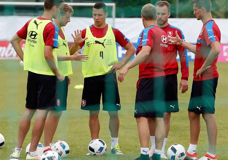 Kouč Vrba nepřekvapil. Z nominace na Euro vyřadil kromě Marečka taky Schicka
