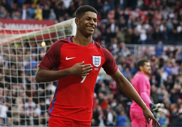 Muž velkých premiér. Rashford skóroval za Anglii ze své první střely a zapsal se do historie!