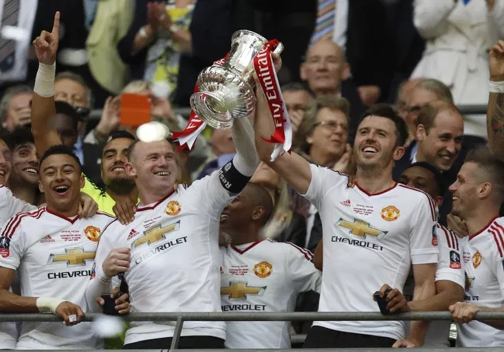 Hrdinové z United. Manchester i o deseti vyválčil FA Cup. Kdo rozhodl?