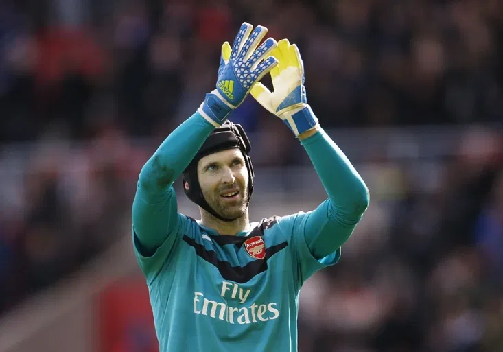 Smolař David de Gea dostal vlastní gól v nastavení. Nejvíc čistých kont má Petr Čech!