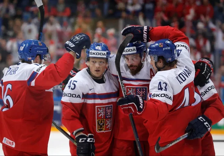 Šesté vítězství, dárek pro trenéra! Češi zdolali Švýcary a vyhrávají skupinu