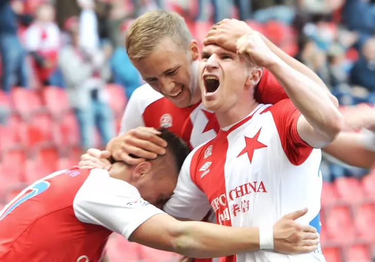 Pětigólová OSTUDA a OMLUVA fanouškům. Jak Slavia vyprášila mistrovskou Plzeň