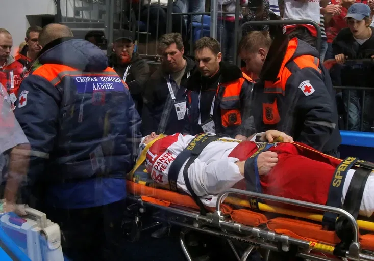 Horrorové vteřiny! Dán Jensen se po tvrdém hitu nehýbal, na MS končí