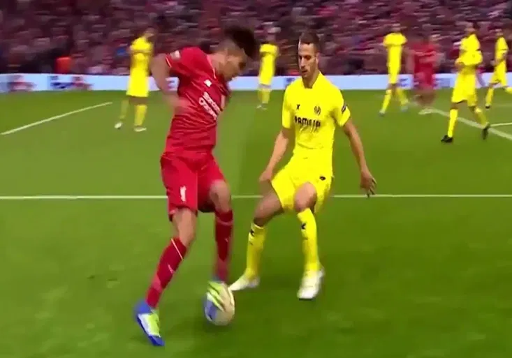 VIDEO: Firmino ukončil Soldadovi kariéru? Podívejte se, jak ho zesměšnil!