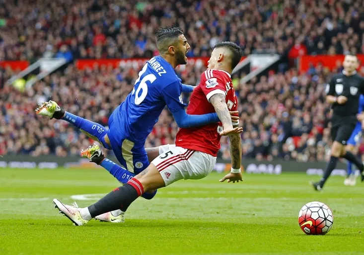 Korunovace se odkládá! Leicester na Old Trafford vytouženou výhru neslavil