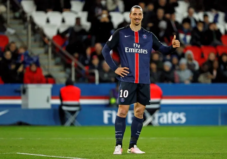 Zlatan zase rozdával radost! Maxwell totálně ztrapnil obránce. Jak mu nasadil dokonalé housle?