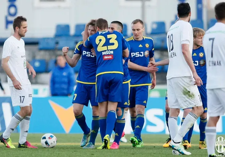 Hronek vykouzlil krásnou střelu, Boleslav ztratila v Jihlavě dva body a poháry ještě jisté nemá