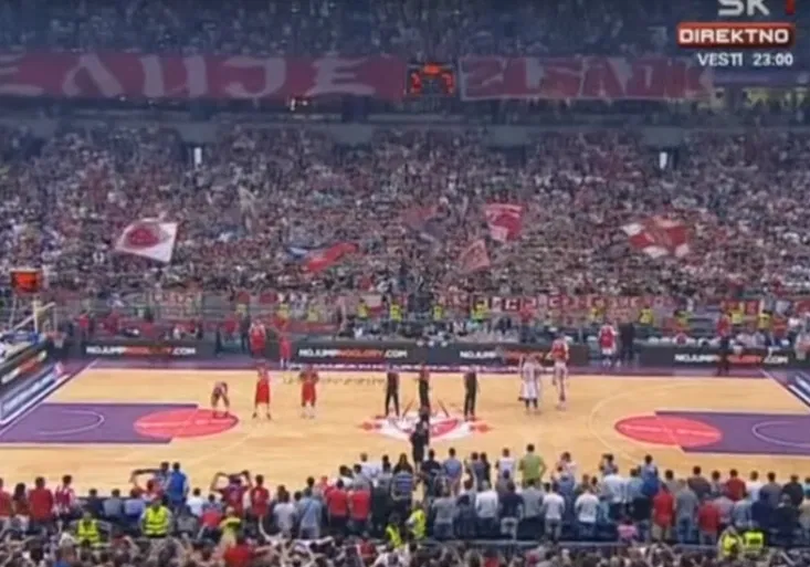 VIDEO: Fantazie! Podívejte, jak fanoušci totálně vymazali znělku soutěže