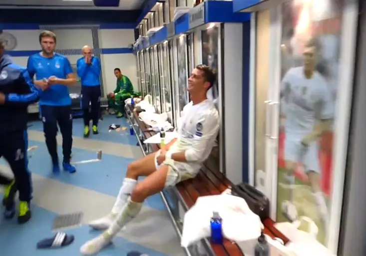 Cristiano Ronaldo a spol. v euforii! Nahlédněte do šatny Realu. Jak slavili postup do semifinále?