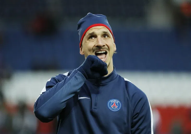 Zlatanův večer: Zahozená penalta, pak gól darovaný z nebes!