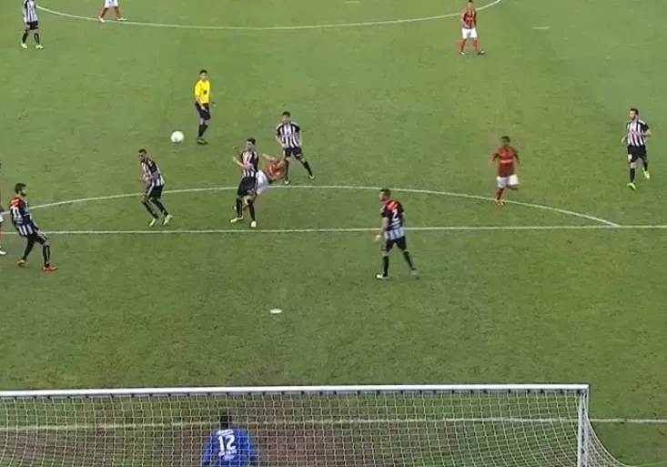 Jasný kandidát na GÓL ROKU! Jak Portugalec Edgar Costa vykouzlil trefu z říše snů?