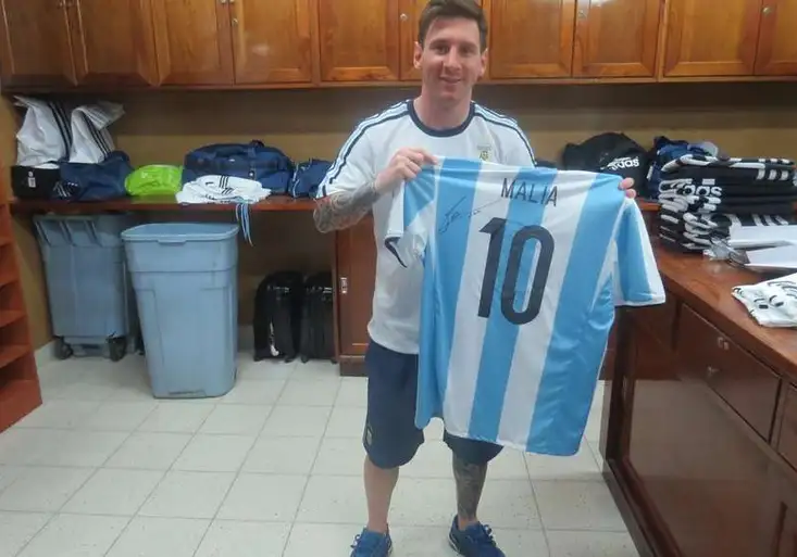 Lionel Messi je „expert“ na dárky! Čím si Argentinec po fiasku v Egyptě napravil reputaci?