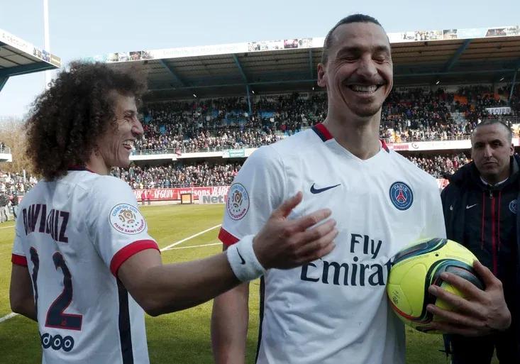 VIDEO: Ibra v ráži. Stý gól za PSG, hattrick za 10 minut, karate-gól i titul!