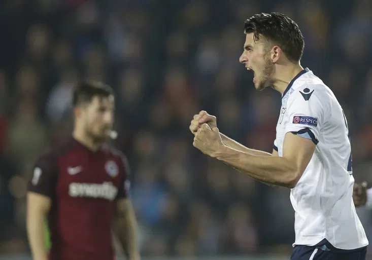 VIDEO: Frýdkova výstavní rána Spartě na výhru s Laziem nestačila a jak Klopp překvapil van Gaala?