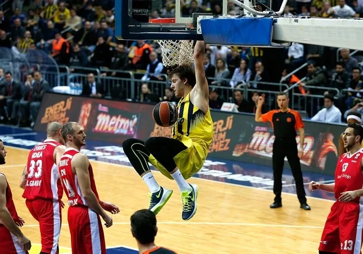 Veselý hraje s Fenerbahce o první místo v Krasnodaru!