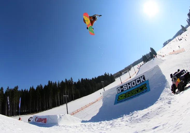 Finále Českého poháru ve freestyle snowboardingu. Na co se mohou těšit diváci v Peci pod Sněžkou?
