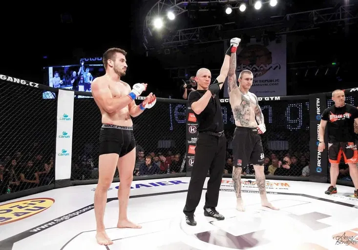 Řežba v oktagonu! Vychutnejte si Fusion Cage Fight 7 živě na O2 Sport