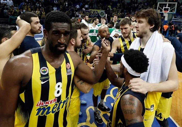 Euroliga na O2 Sport: Obstojí Veselý na horké řecké půdě?