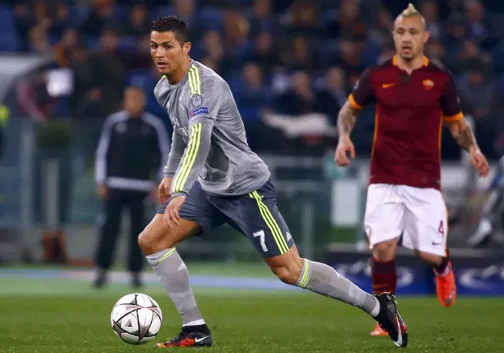 Liga mistrů: V Římě parádně zahnal nudu Ronaldo, Gent mocným finišem na remízu nedosáhl