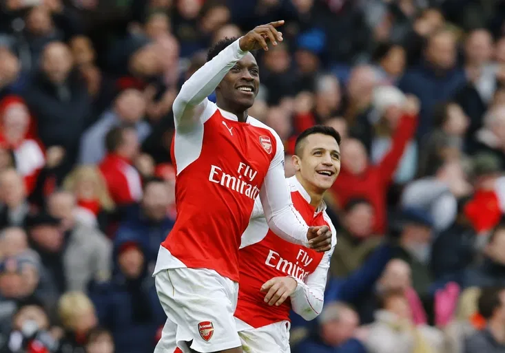Welbeck přišel po 10 měsících a vrátil Arsenal do boje o titul. Jak sestřelil vedoucí Leicester?