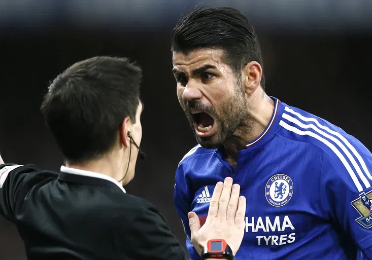 Perličky z Premier League: „Miláček“ tribun Diego Costa a couvající letadlo Guardioly