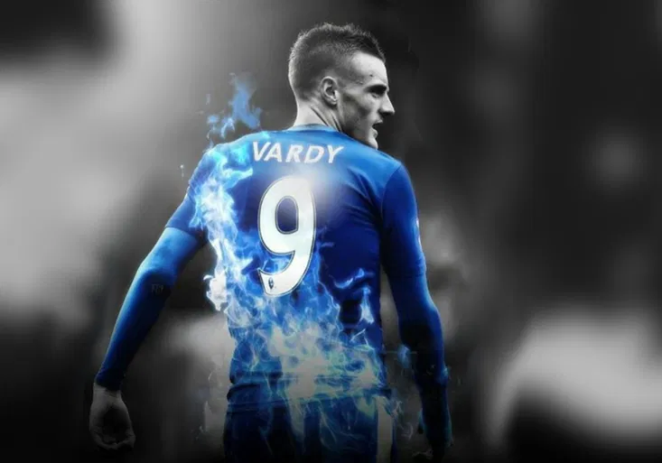 Vardyho supergól zase přiblížil Leicester k titulu. Opravdu může outsider vyhrát Premier League?