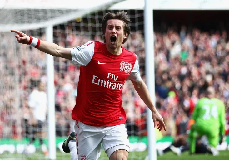 Jmenujte křehké věci: Porcelán, sklo, Rosický... Reakce na další zranění českého fotbalisty/maroda