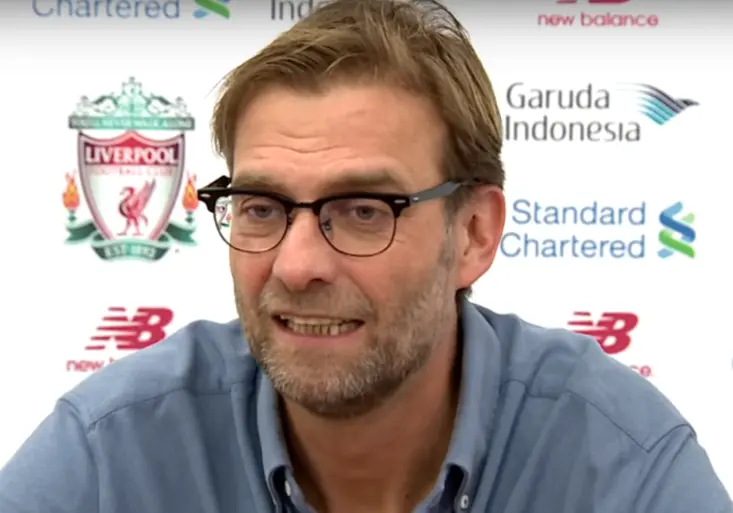 Jürgen Klopp zase bavil: V nových brýlích vypadám jako sériový vrah!