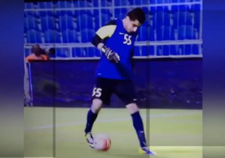 Nejtrapnější vlastňák roku? Svět baví video brankářského nešiky