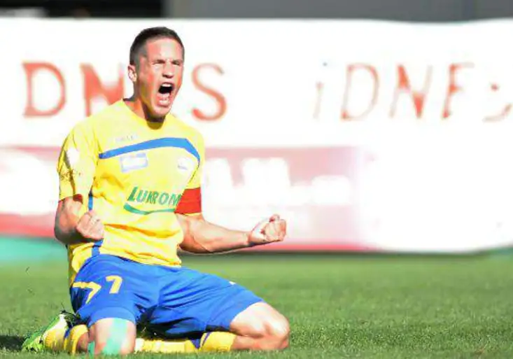 Slavia představila další tři nová jména na jaro. Kdo oblékne sešívaný dres?