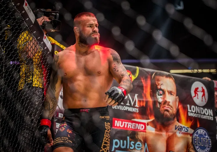 OKTAGON 11: Kozma králem welteru, Petrášek padl i v odvetě. A co debut Vémoly?