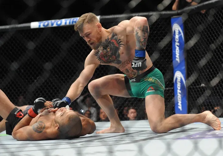 13 sekund a konec! McGregor zlomil v kleci soupeře i rekord