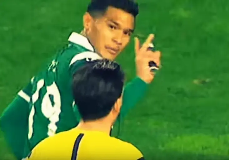 Ukradený sprej! Netradiční oslava útočníka Sportingu skončila žlutou kartou