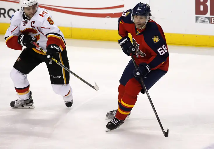 NHL: Jsem starý a špatný, posteskl si Jágr na twitteru! Na Dionna mu pořád schází jeden gól