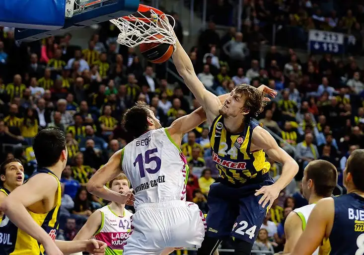 Basketbalová lahůdka! Fenerbahçe s Janem Veselým jede na palubovku Realu Madrid