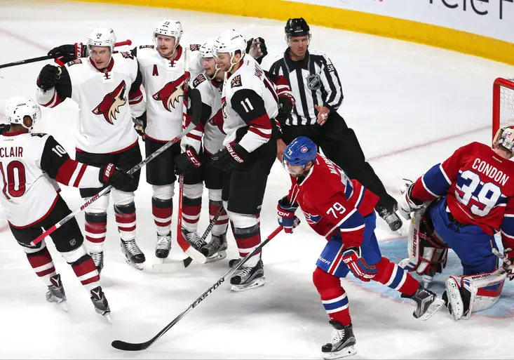 NHL: Krejčí pomáhal k hattricku parťákovi Erikssonovi, v noci bodovali i Jágr a Hanzal