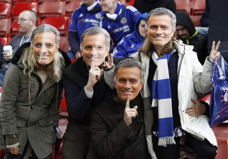 Mourinho ve Stoke chyběl. Po porážce Chelsea se stal ale stejně terčem vtipů on