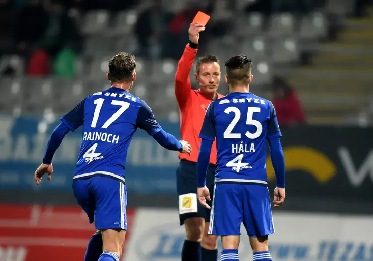 Pomáhali sudí Jablonci? Potřeboval vyhrát, tak vyhrál, soptili Hanáci