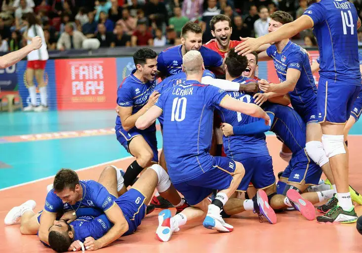 Francouzi se poprvé stali mistry Evropy ve volejbale. Slovinsko svoji senzační cestu ke zlatu nedotáhlo