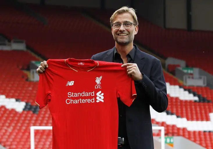 Klopp pobláznil celý Liverpool. Jak dopadne velká premiéra sympatického německého kouče?