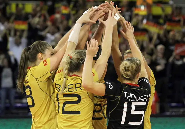 České volejbalistky na mistrovství Evropy podruhé v řadě prohrály. Ve středu vstoupí do play-off proti Belgii. Sledujte živě na O2 Sport