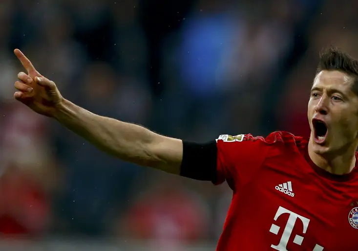 Lewandowski si z Bundesligy udělal okresní přebor a zlomil snad všechny rekordy! Vychutnejte si jeho 5 tref