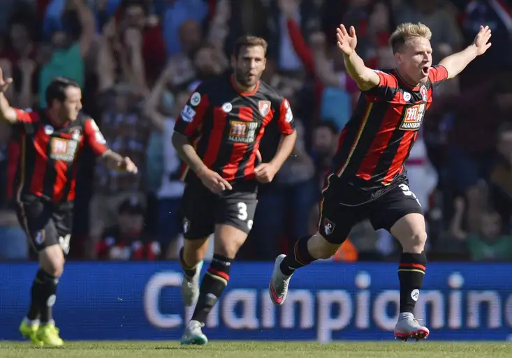 The Cherries aneb rudá táhne! Nováček Premier League si zatím ostudu vůbec nedělá. Viděli jste jeho parádní gól?